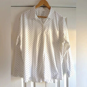 J Jill white mini polka dot blouse. Sz M